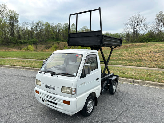 1992 SUZUKI CARRY SCISSOR-LIFT DUMP TRUCK 4WD - 5 SPEED - A/C — LOT#766
