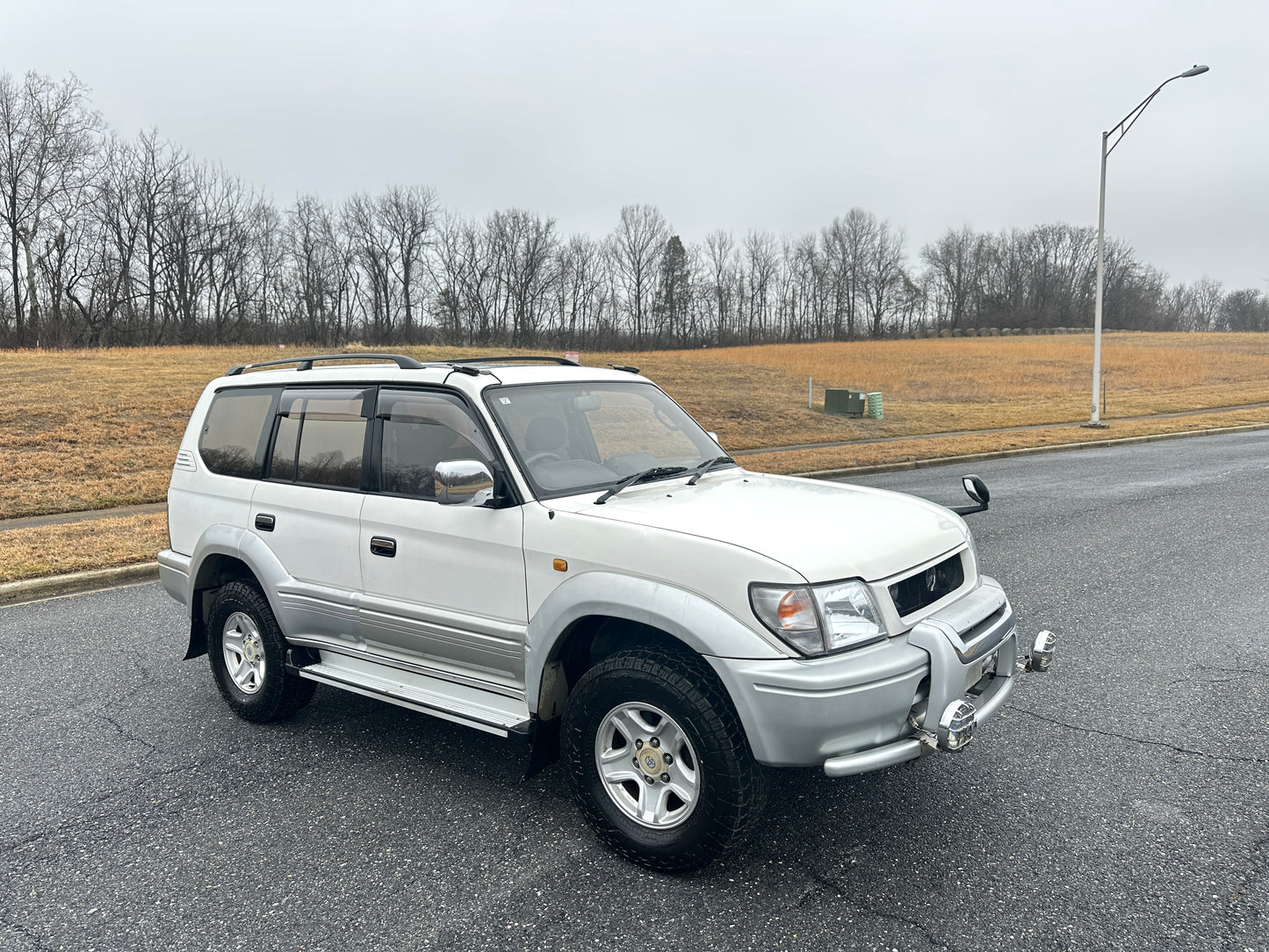 1999 Toyota Land Cruiser Prado TX Limited 4WD - 4 Cylinder Gasoline — LOT#686