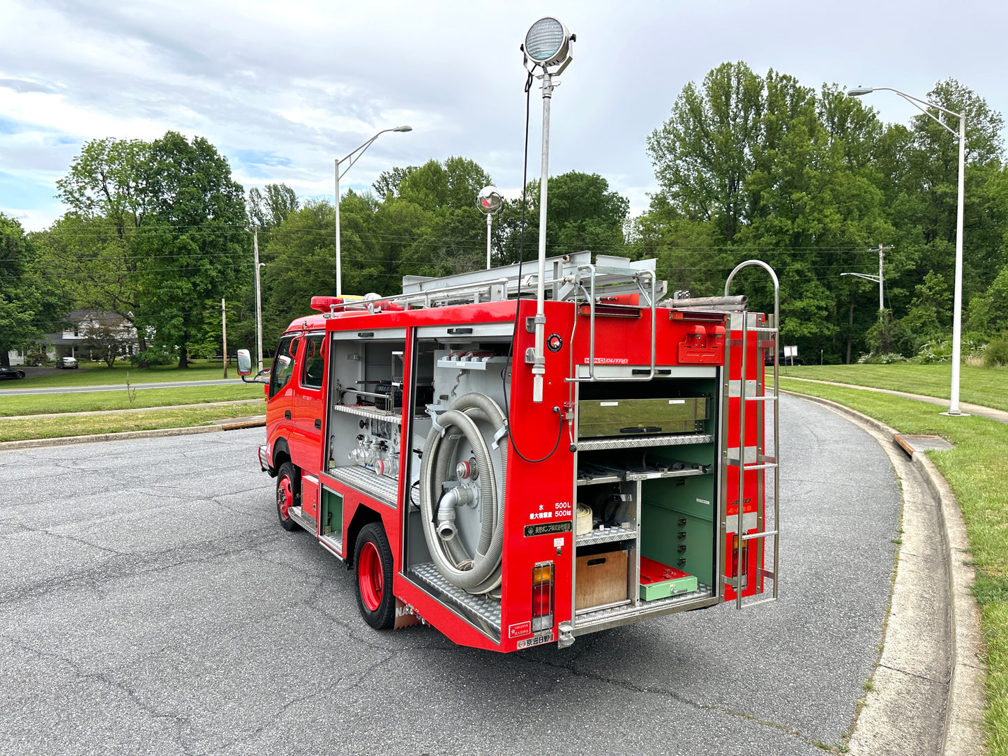 2000 HINO DUTRO 4WD JAPANESE FIRE TRUCK - 4WD - DIESEL - 5,829 MILES - A/C - FULLY FUNCTIONAL — LOT#856