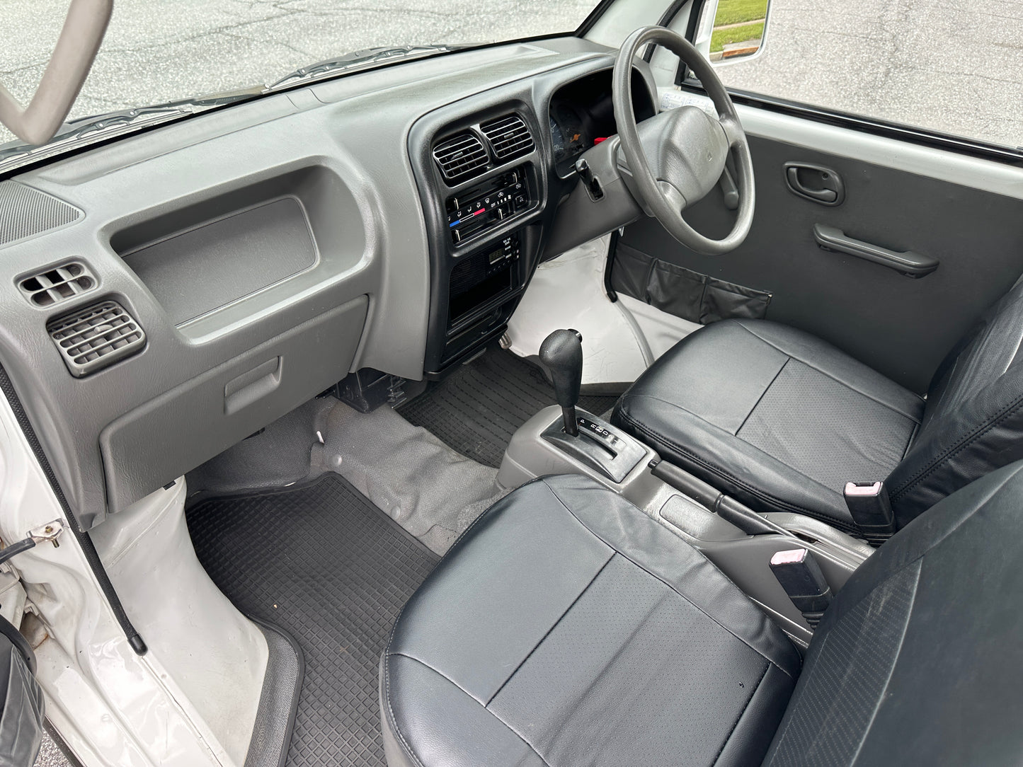 2001 SUZUKI CARRY 4WD - AUTOMATIC TRANSMISSION - A/C - FUEL INJECTION — LOT#921