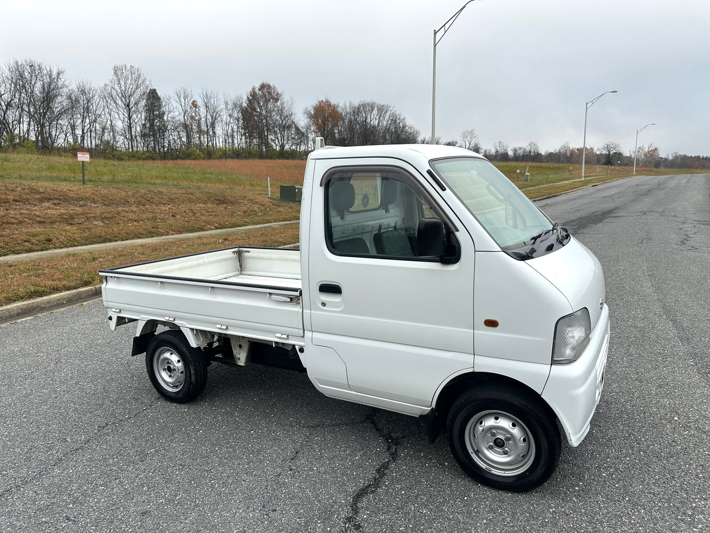 1999 SUZUKI CARRY -4WD -FUEL INJECTED -2 SPEED TRANSFER-CASE -26k MILES — LOT#680