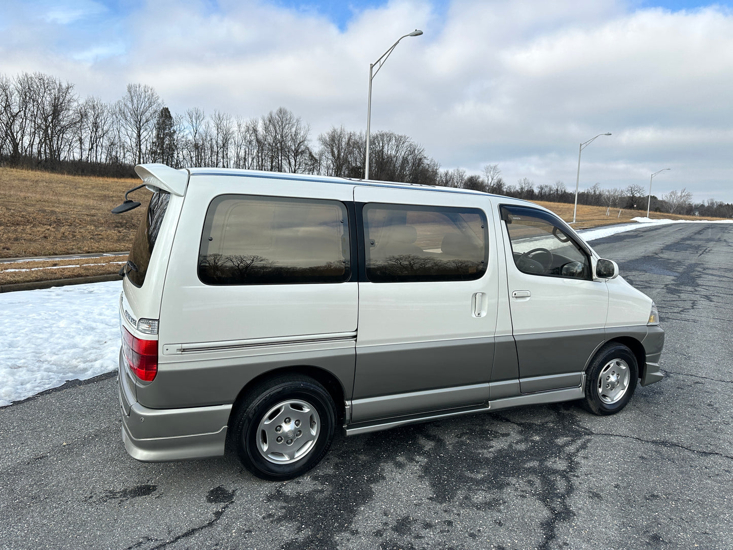 1999 TOYOTA GRAND HIACE LIMITED EXCELLENT EDITION 4WD - V6 GASOLINE — LOT#715