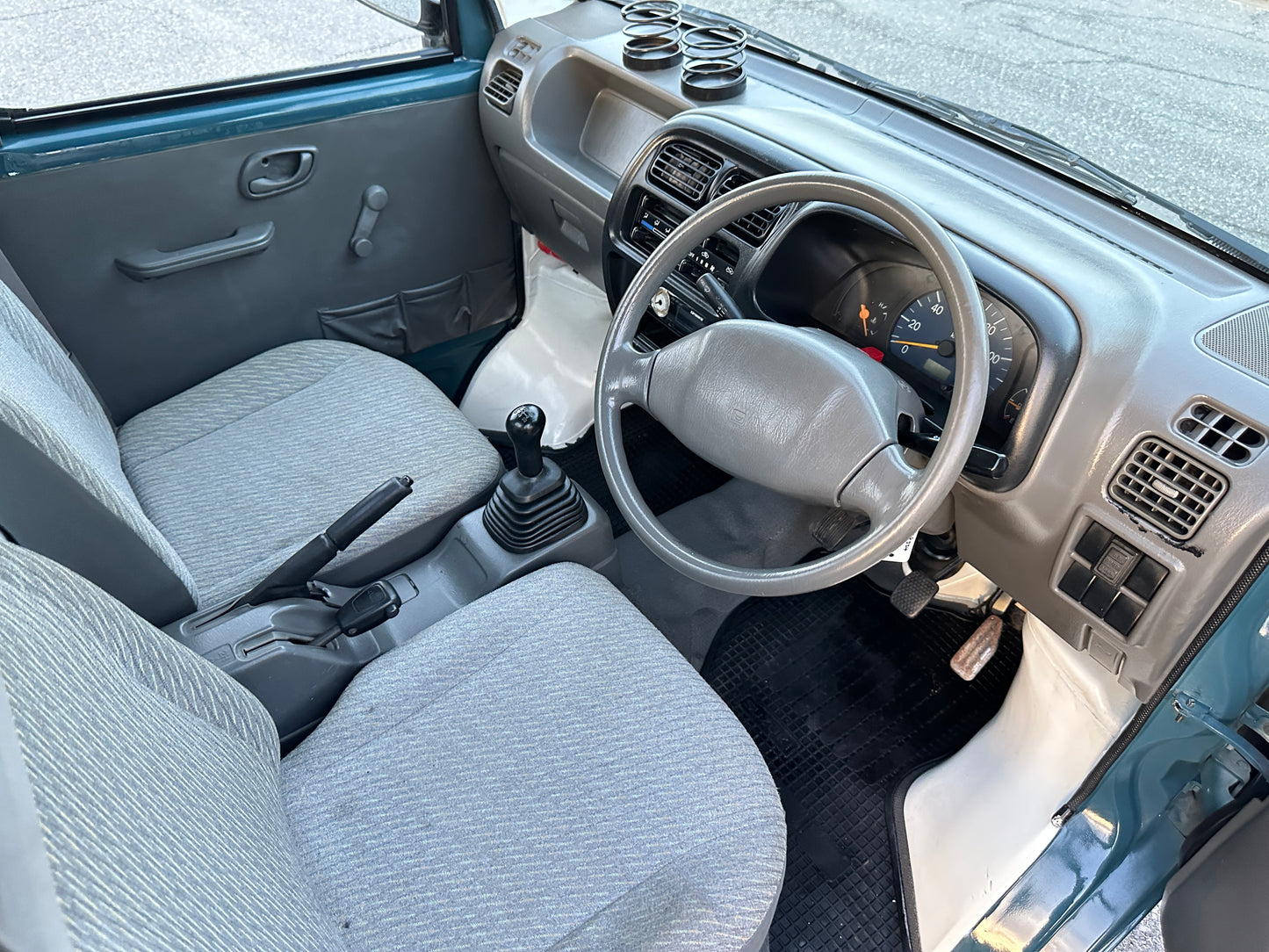 2000 SUZUKI CARRY 3-WAY DUMP TRUCK - 4WD - FUEL INJECTED- A/C - CUSTOM PAINTED — LOT#774