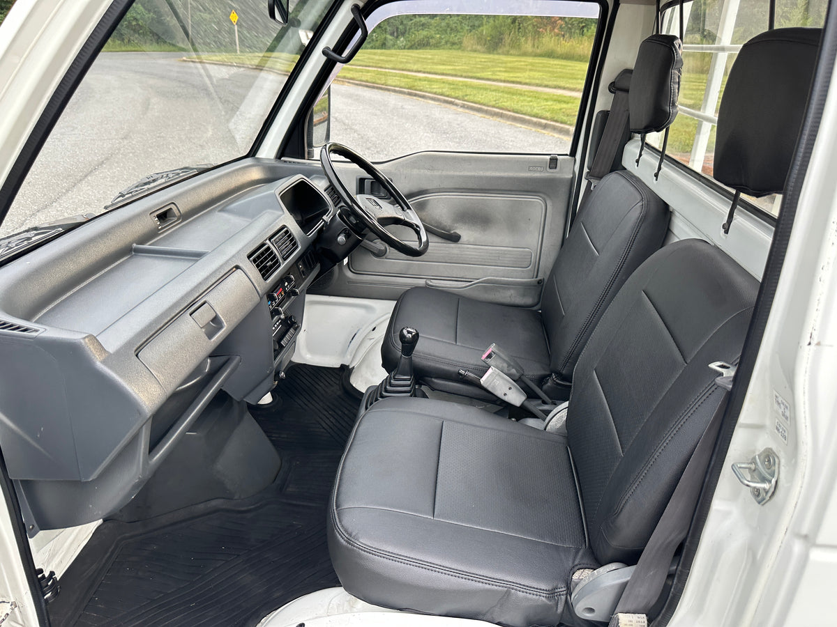 1993 HONDA ACTY SDX 4WD LIFTGATE TRUCK - 5 Speed — LOT#918