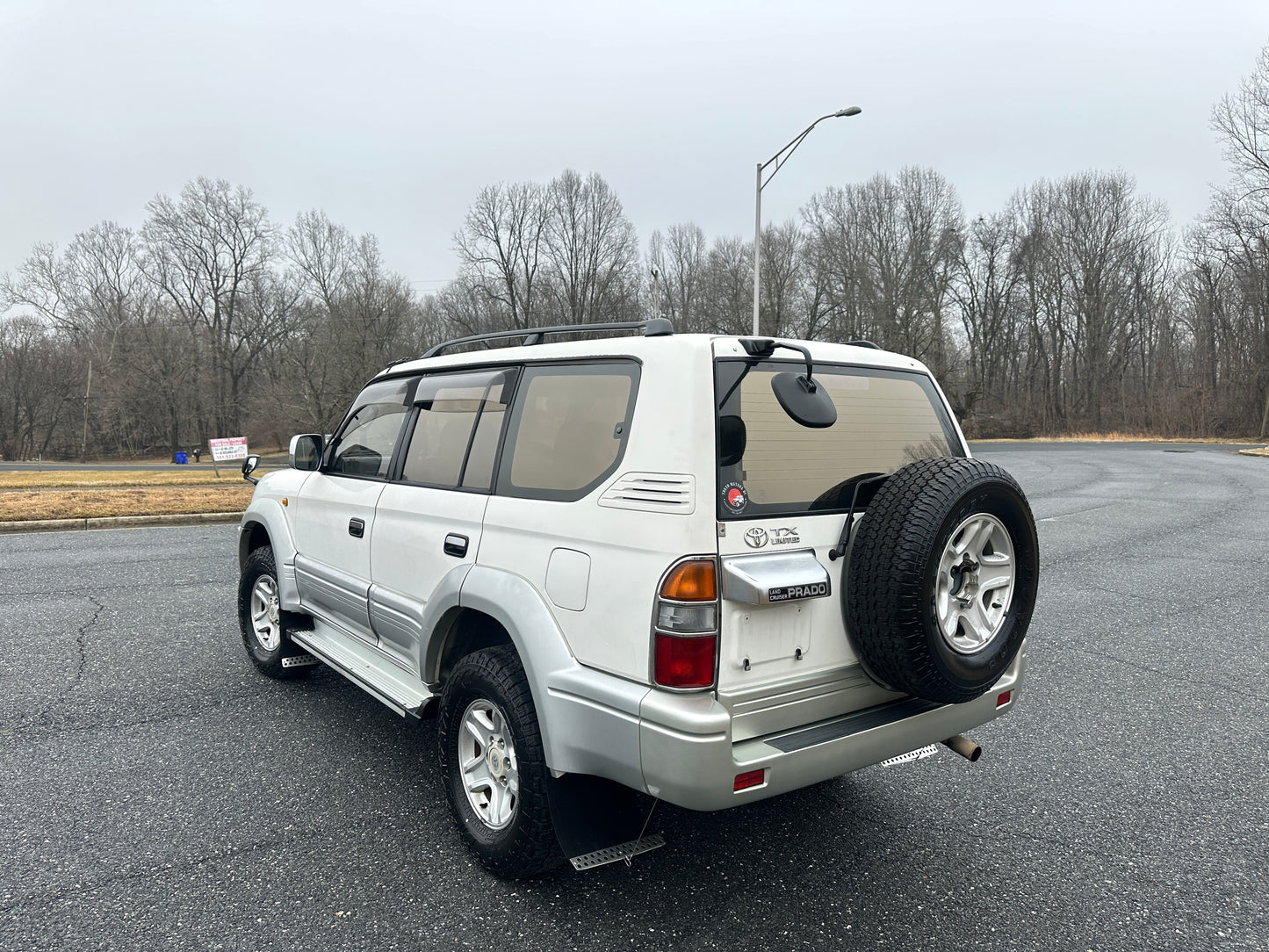 1999 Toyota Land Cruiser Prado TX Limited 4WD - 4 Cylinder Gasoline — LOT#686