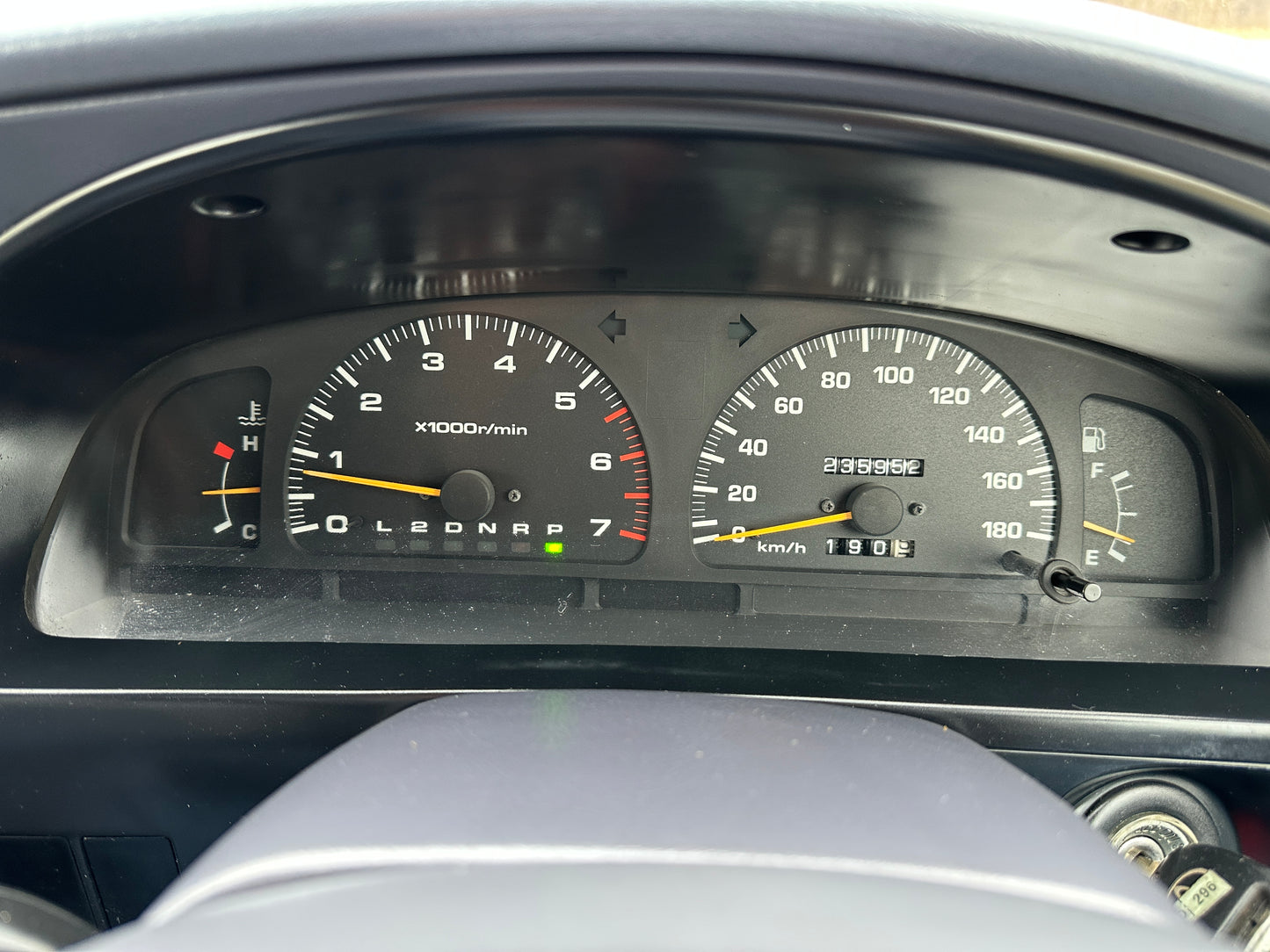 1998 TOYOTA HILUX SURF SSR-V LIMITED RZN185