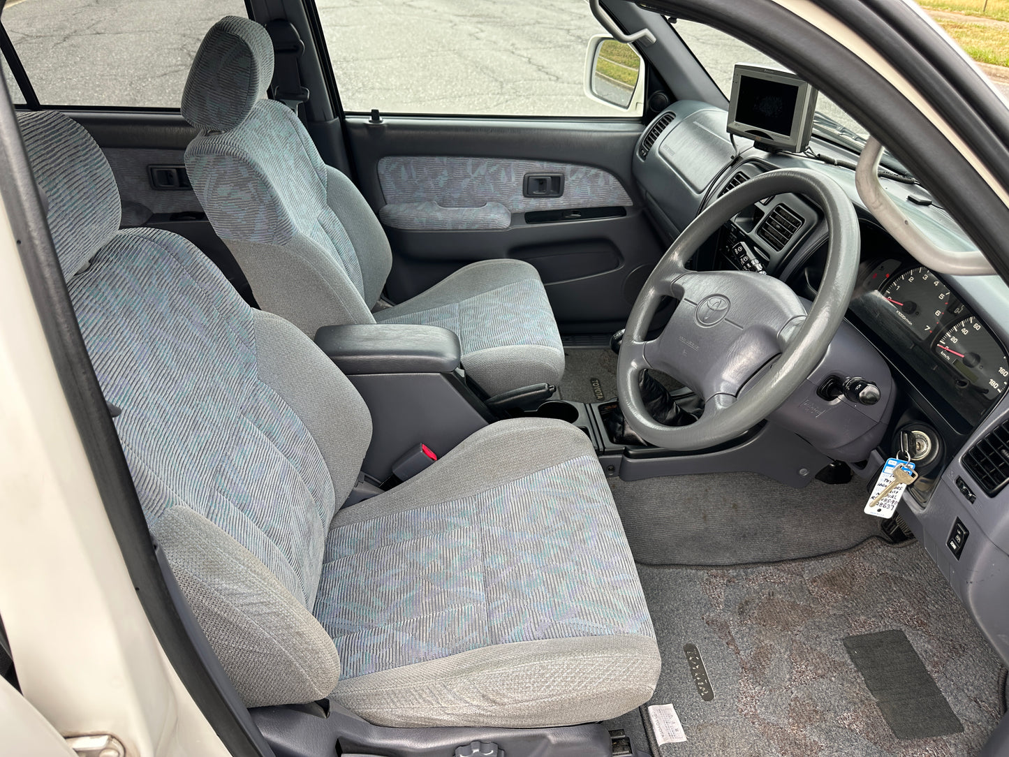 1999 TOYOTA HILUX SURF SSR-X 4WD - 5 SPEED MANUAL - 4 Cylinder Gasoline - 99k Miles — LOT#888