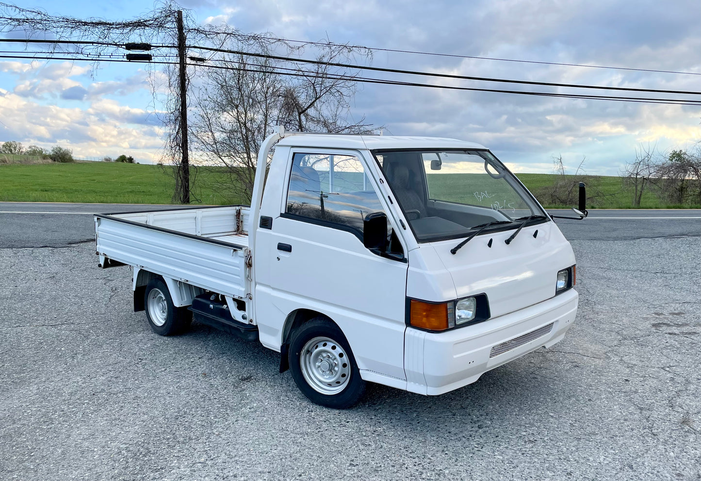 1996 MITSUBISHI DELICA P02