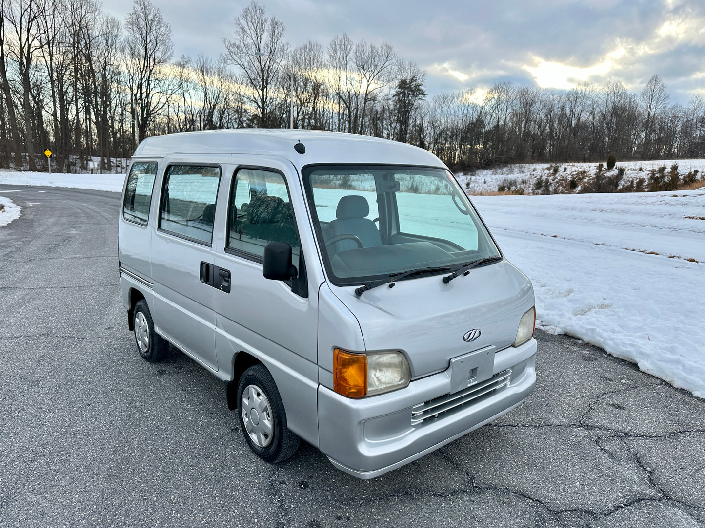 2000 SUBARU SAMBAR DIAS 4WD - 5 SPEED - FUEL INJECTION - AIRBAG — LOT#673