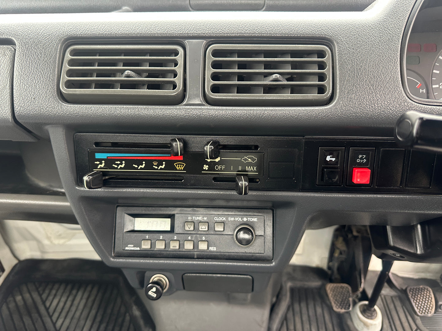 1998 HONDA ACTY ATTACK 4WD - DIFF LOCK - 19K MILES — LOT#710