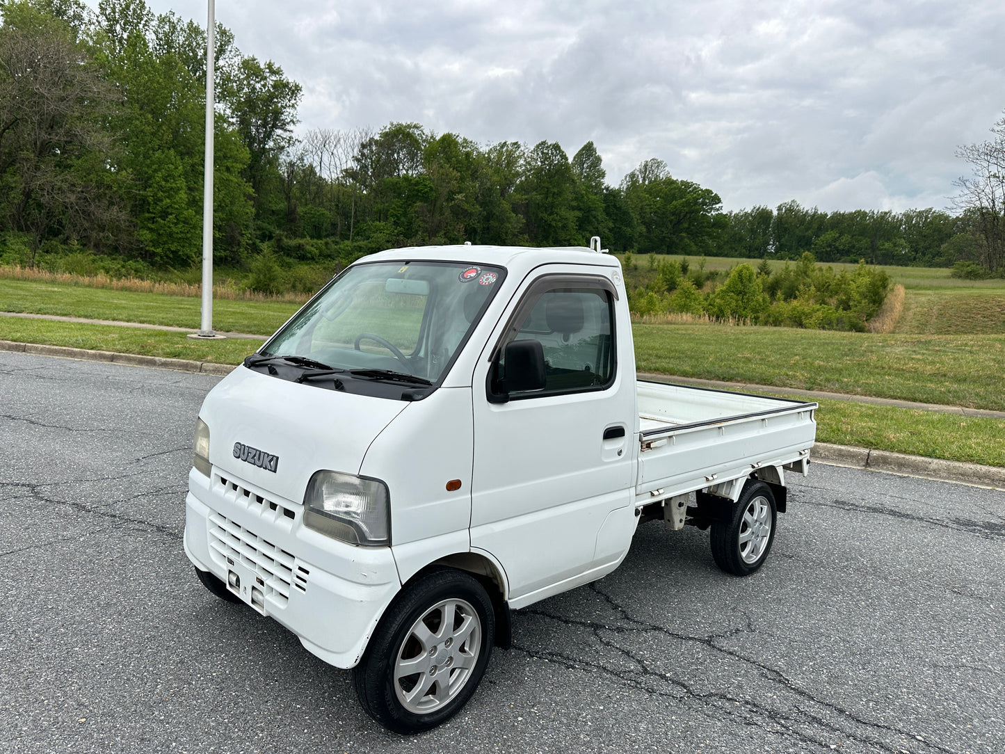2001 SUZUKI CARRY -4WD -FUEL INJECTED -2 SPEED TRANSFERCASE -A/C — LOT#872