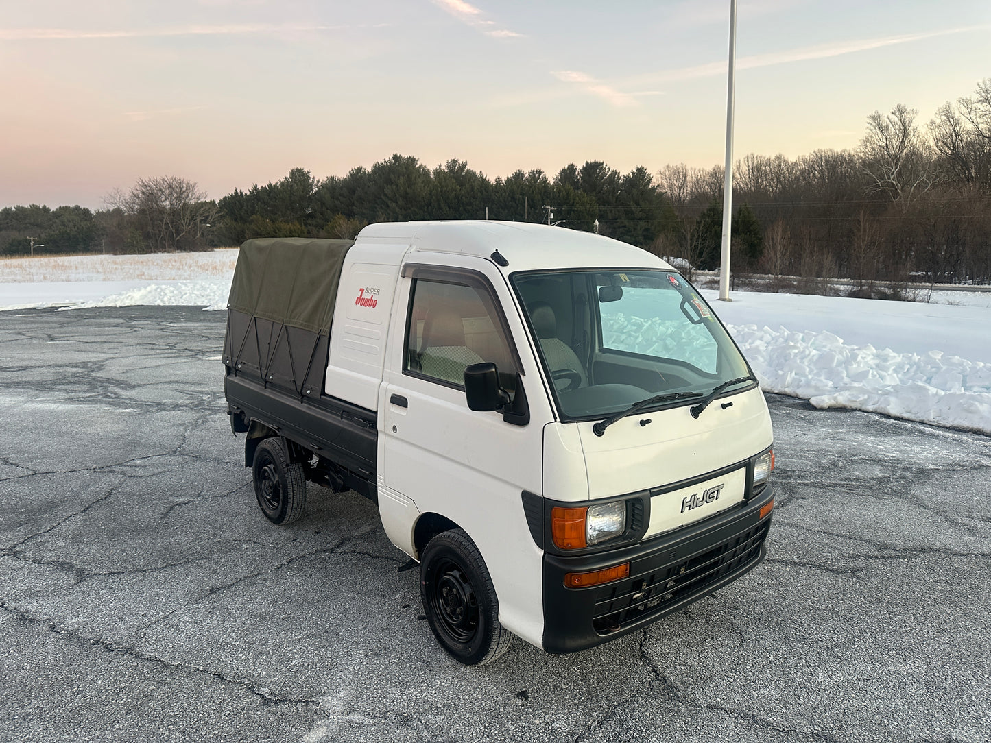 1997 DAIHATSU HIJET SUPER JUMBO 4WD - A/C - EXTENDED CAB WITH HIGH ROOF — LOT#692