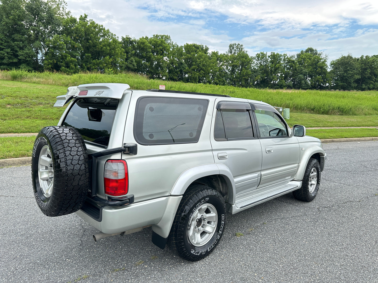 1999 TOYOTA HILUX SURF SSR-G VZN185 — V6 Gasoline — LOT#579