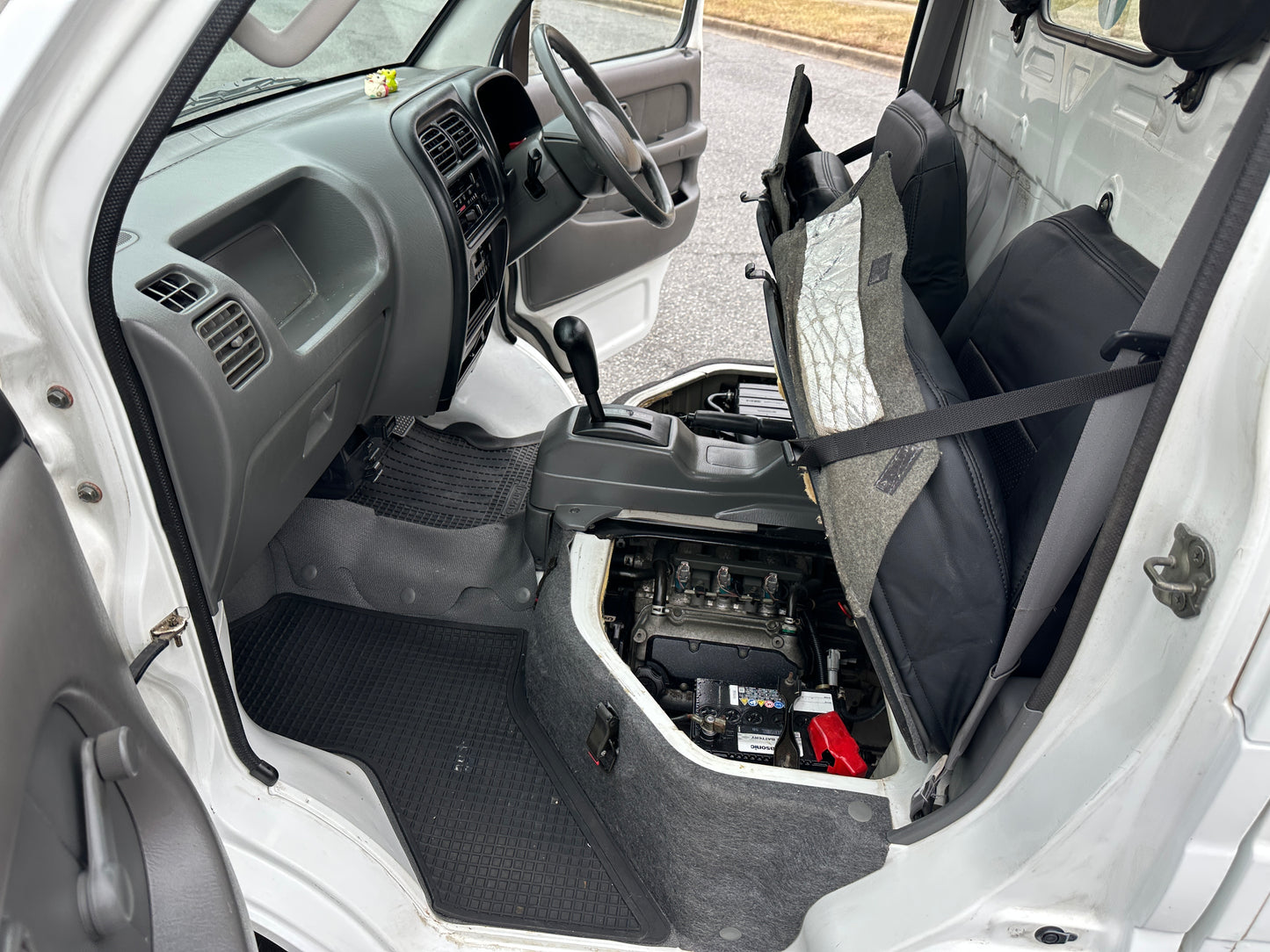 2000 SUZUKI CARRY - AUTOMATIC TRANSMISSION - A/C - 35k Miles — LOT#698