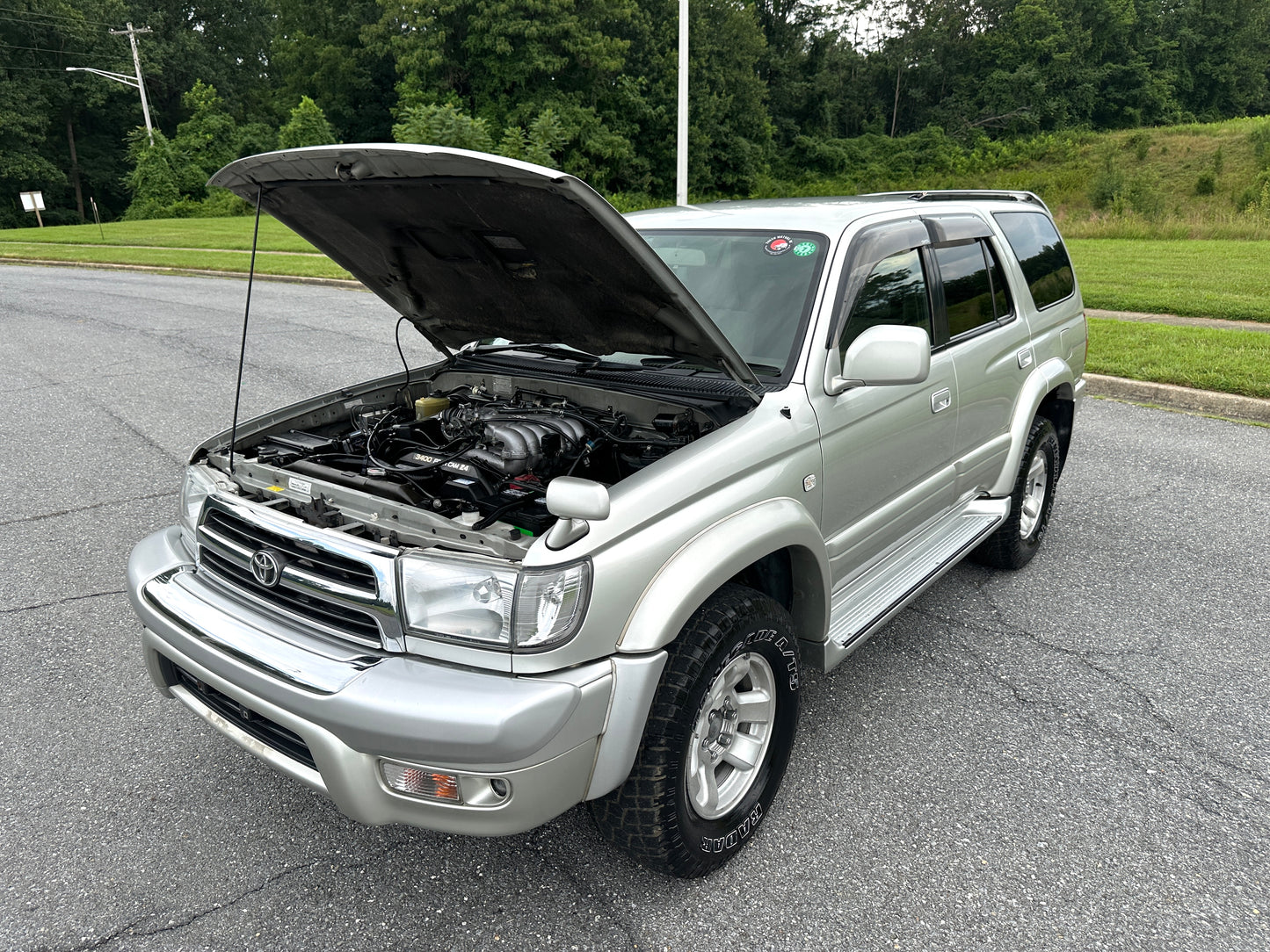 1999 TOYOTA HILUX SURF SSR-G VZN185 — V6 Gasoline — LOT#579
