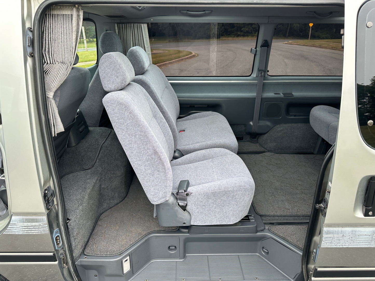 2000 TOYOTA HIACE SUPER CUSTOM G 4WD — INTERCOOLER TURBO DIESEL — LOT#614