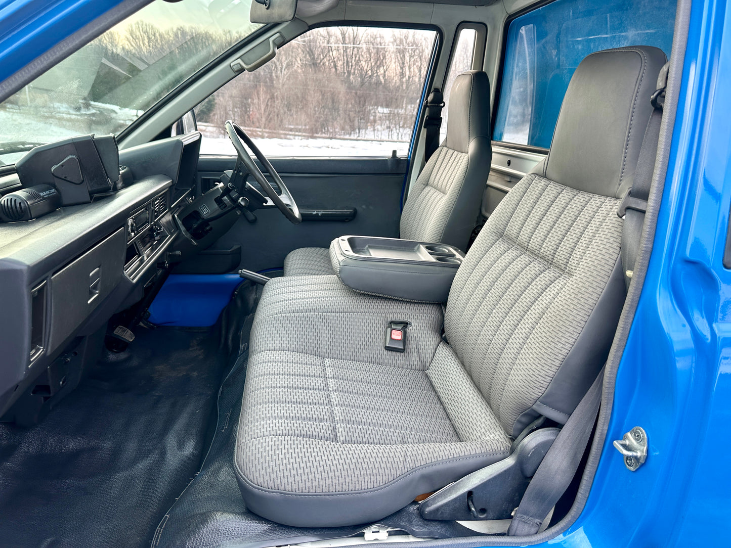 1991 TOYOTA TOWNACE AICHI BUCKET TRUCK - DIESEL — LOT#784