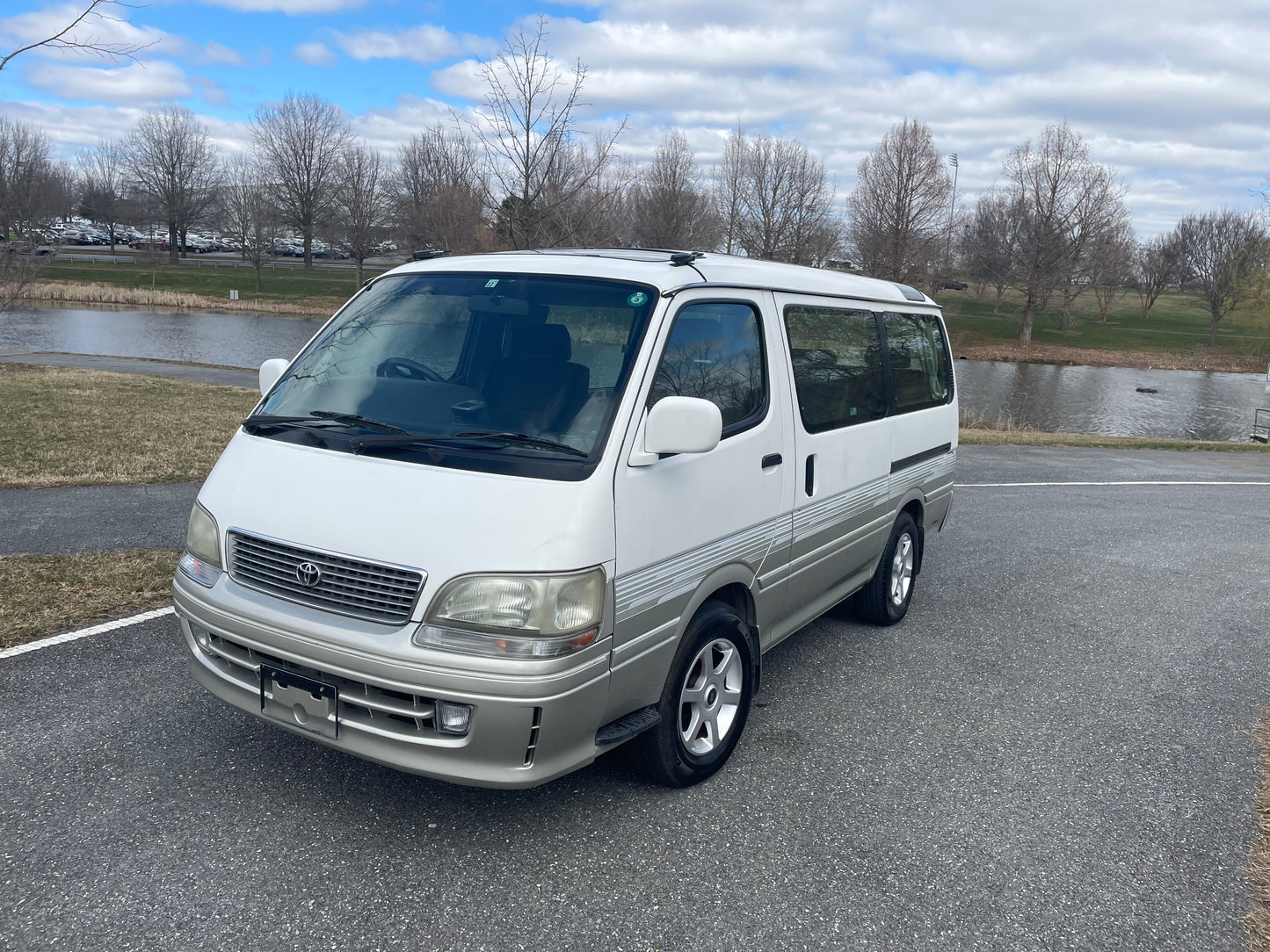 1997 TOYOTA HIACE SUPER CUSTOM LIVING SALOON EX KZH100