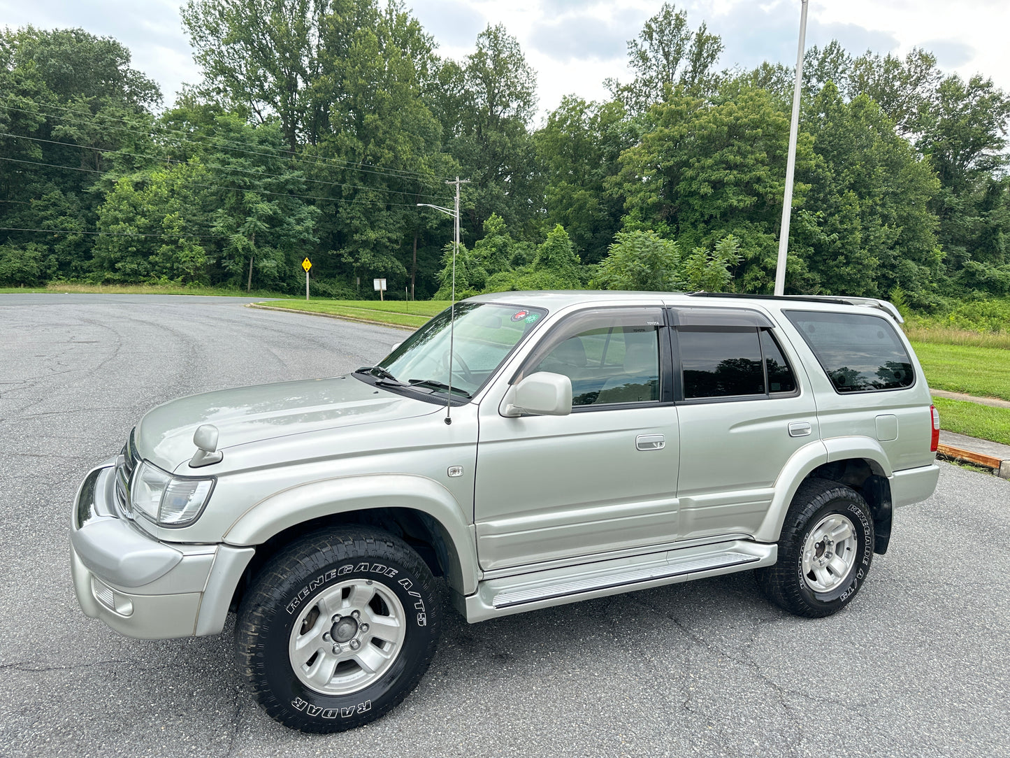 1999 TOYOTA HILUX SURF SSR-G VZN185 — V6 Gasoline — LOT#579