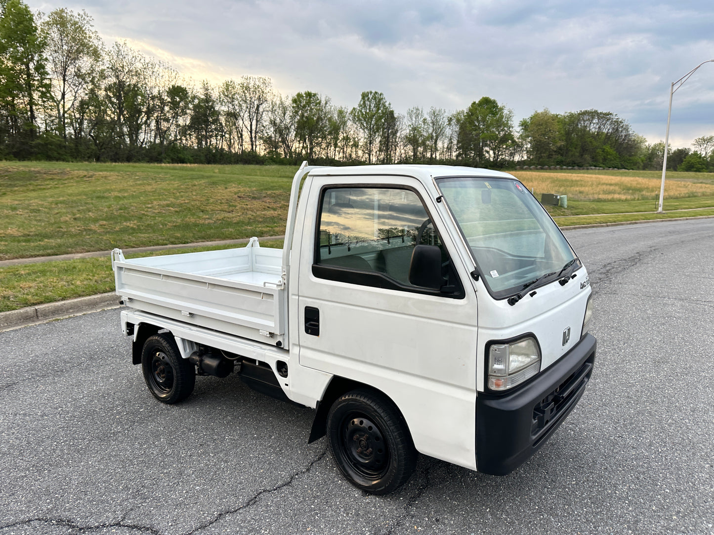 1997 HONDA ACTY SDX DUMP V-HA4  - 4WD - 5 SPEED - LOT#810