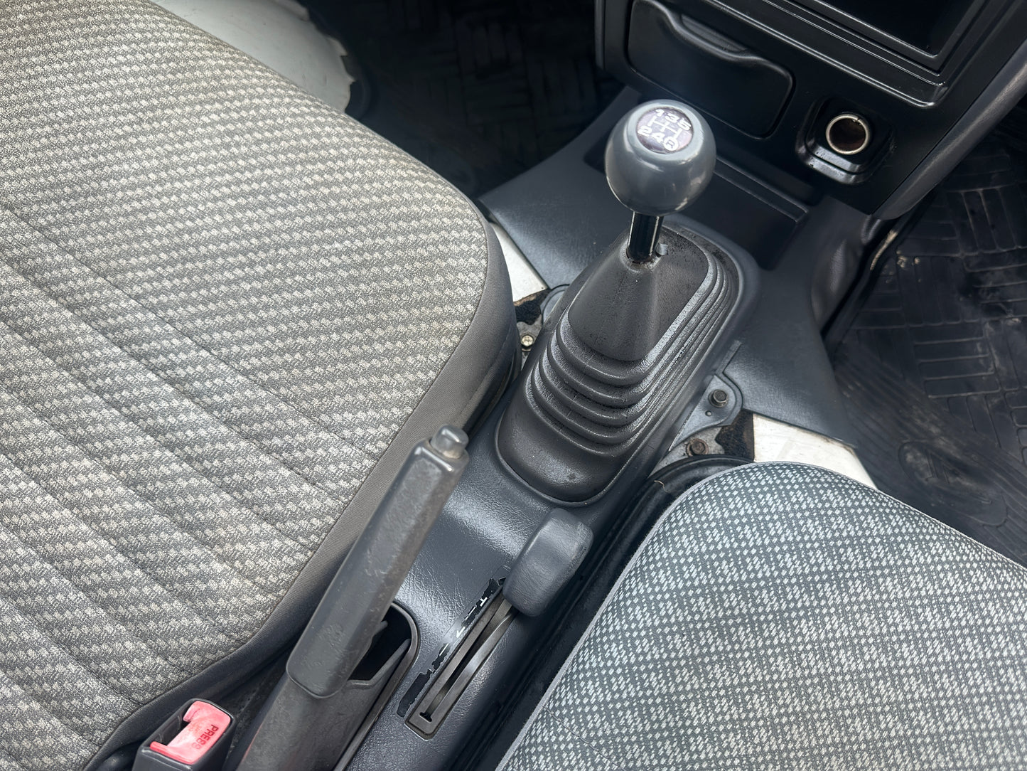 1999 DAIHATSU HIJET DUMP 4WD FUEL INJECTED - 2 SPEED TRANSFERCASE - DIFF LOCK - A/C — LOT#732