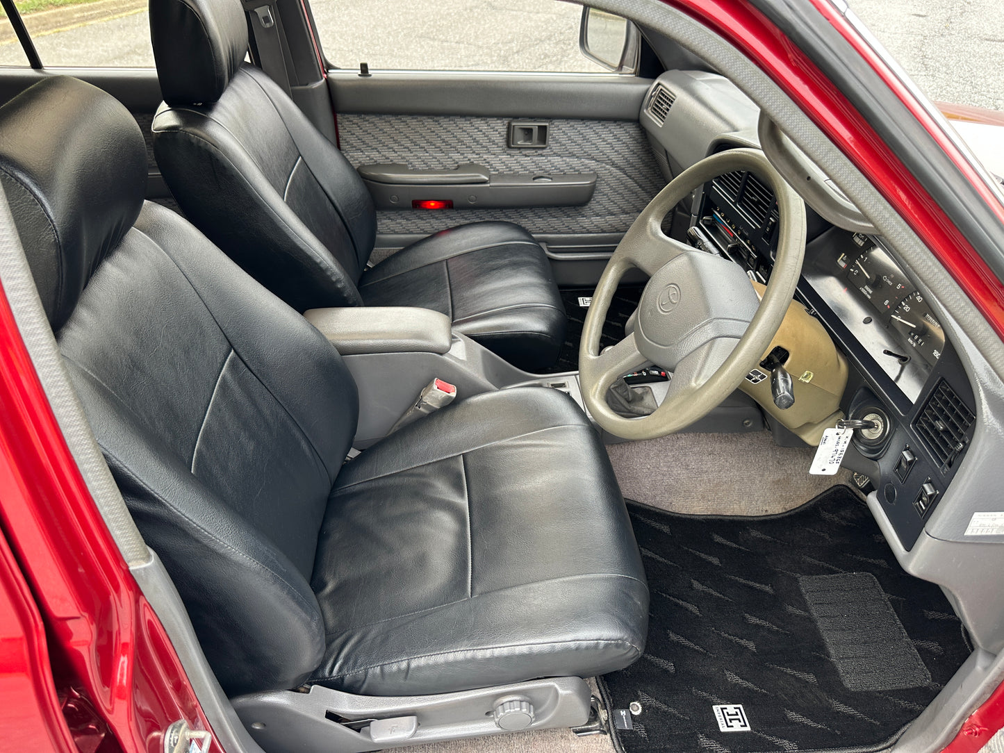 1995 TOYOTA HILUX SURF SSR-X - 4WD - TURBO DIESEL — LOT#576