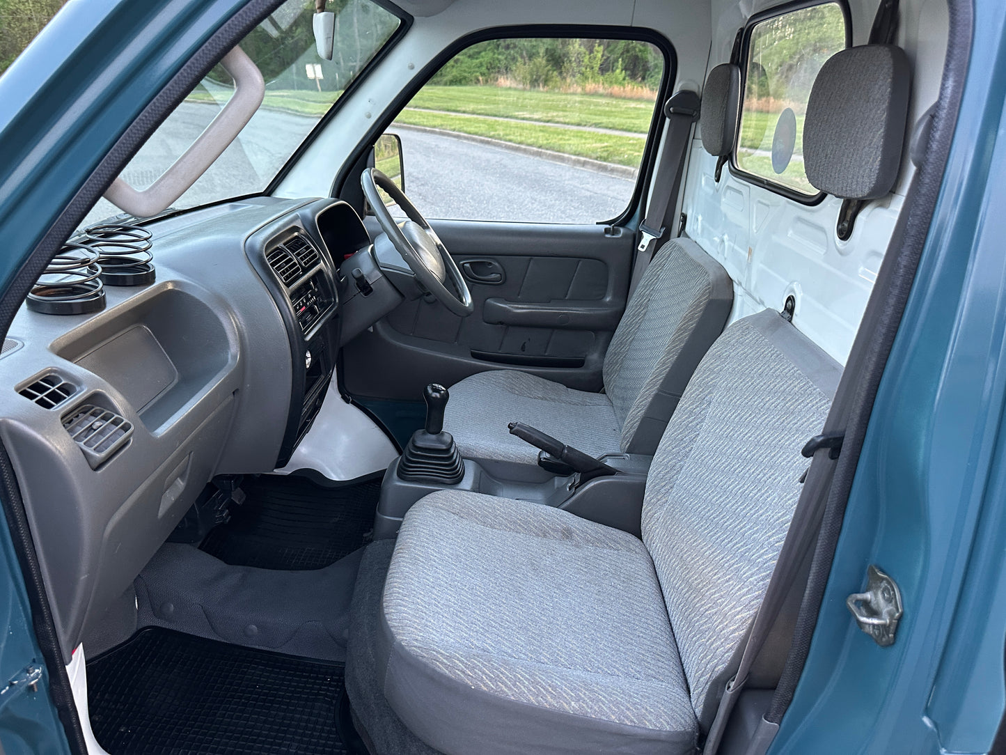 2000 SUZUKI CARRY 3-WAY DUMP TRUCK - 4WD - FUEL INJECTED- A/C - CUSTOM PAINTED — LOT#774