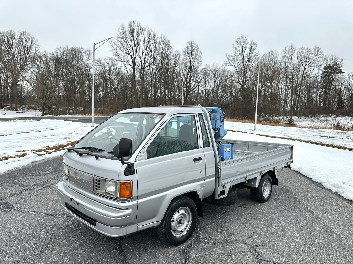 1996 TOYOTA TOWNACE CRANE TRUCK - DIESEL - A/C - 14k Miles — LOT#726