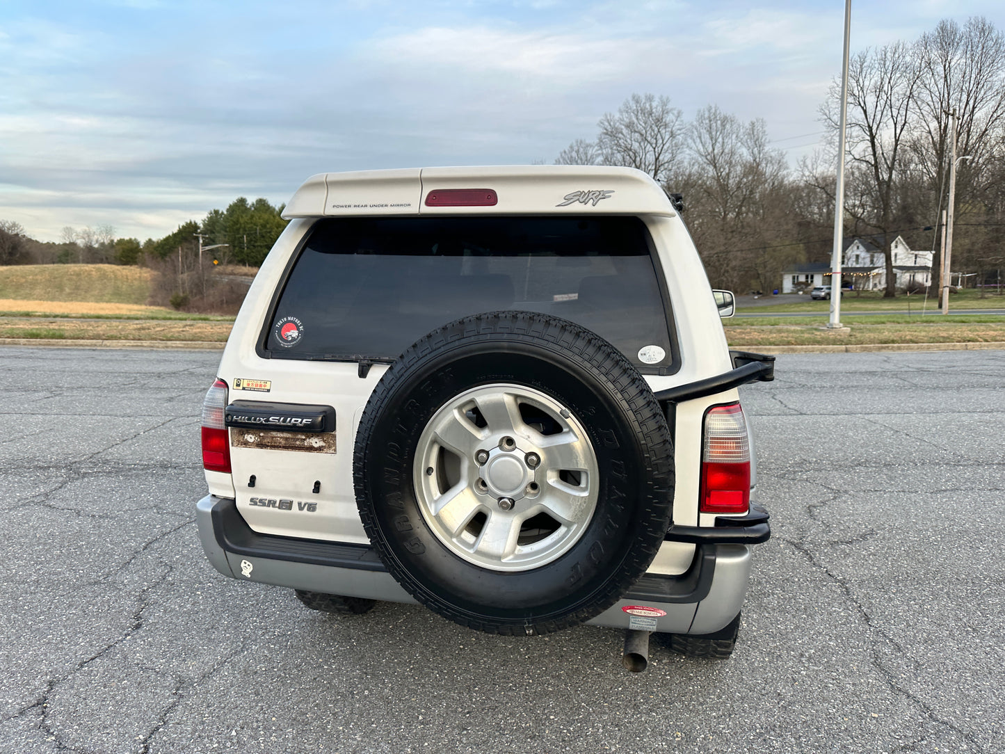 1998 TOYOTA HILUX SURF SSR-G 4x4 - “V6” Gasoline — LOT#851