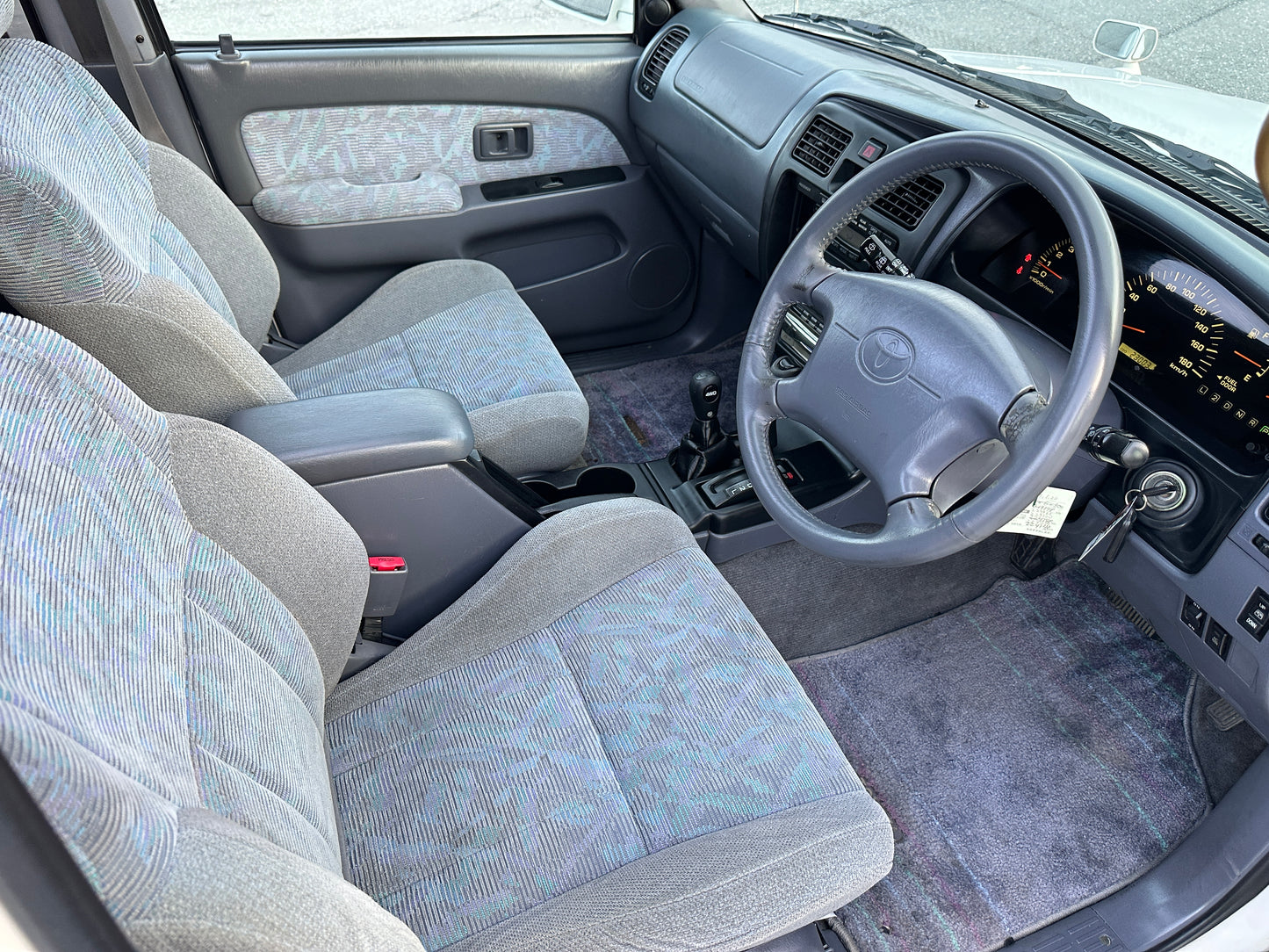 1998 TOYOTA HILUX SURF SSR-G 4x4 - “V6” Gasoline — LOT#851