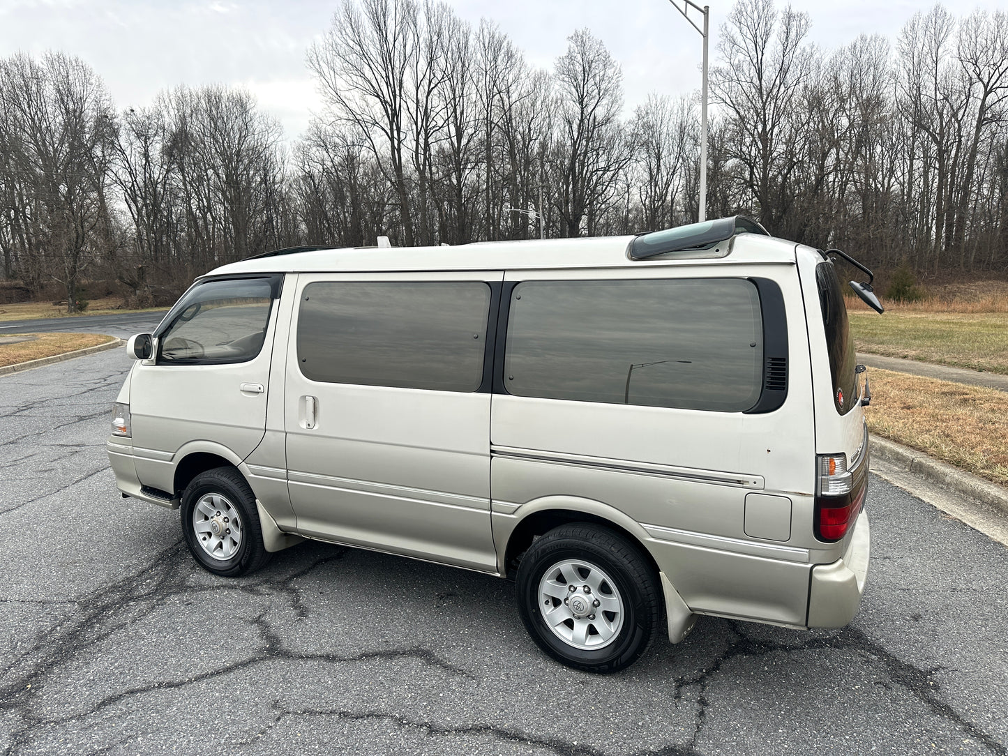 1999 TOYOTA HIACE SUPER CUSTOM LIMITED 4WD - INTERCOOLED TURBO DIESEL — LOT#687