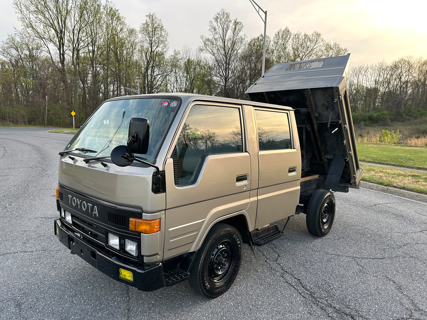 1993 TOYOTA TOYOACE LY61 DOUBLE-CAB DUMP TRUCK