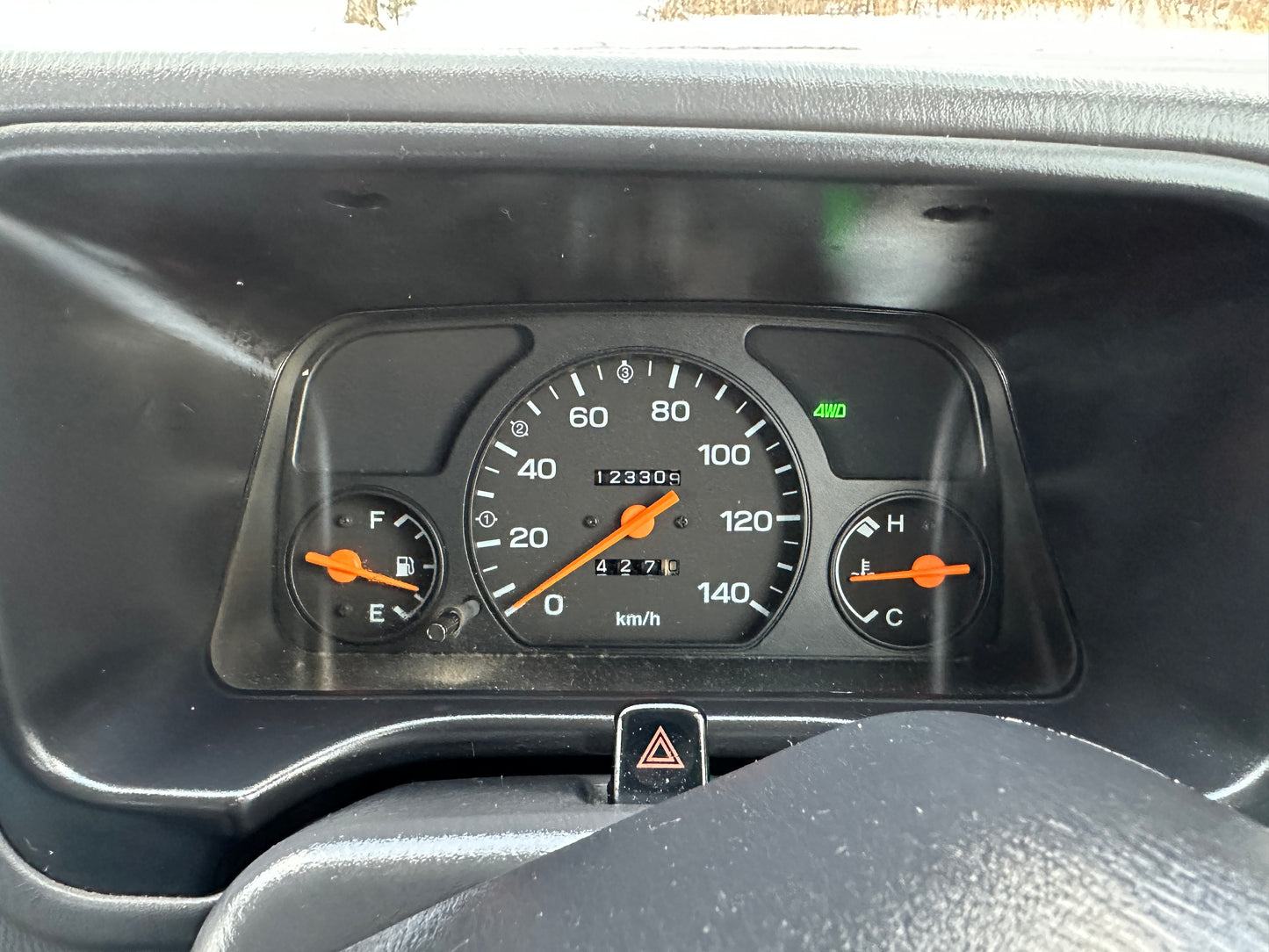 2000 SUBARU SAMBAR DIAS 4WD - 5 SPEED - FUEL INJECTION - AIRBAG — LOT#673