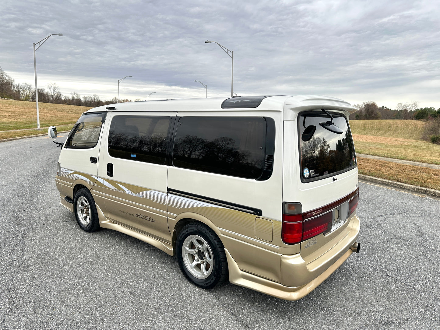 1994 TOYOTA HIACE SUPER CUSTOM LIMITED KZH106
