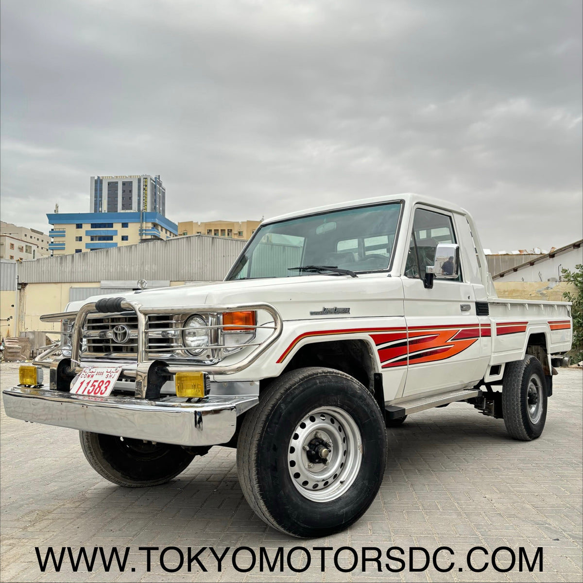 2001 TOYOTA LAND CRUISER LX FZJ79 PICKUP 4WD - “GCC SPEC” - 5 SPEED MANUAL - DUAL FUEL TANKS - FUEL INJECTION