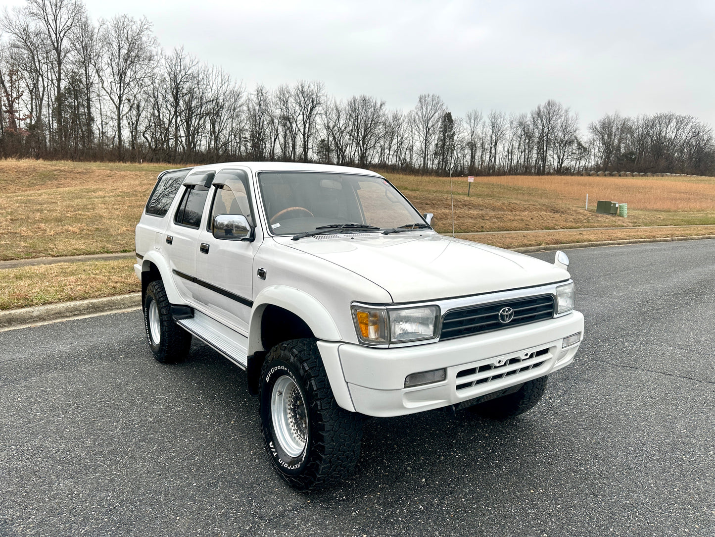 1995 TOYOTA HILUX SURF SSR-X LIMITED - 4WD - TURBO DIESEL — LOT#703