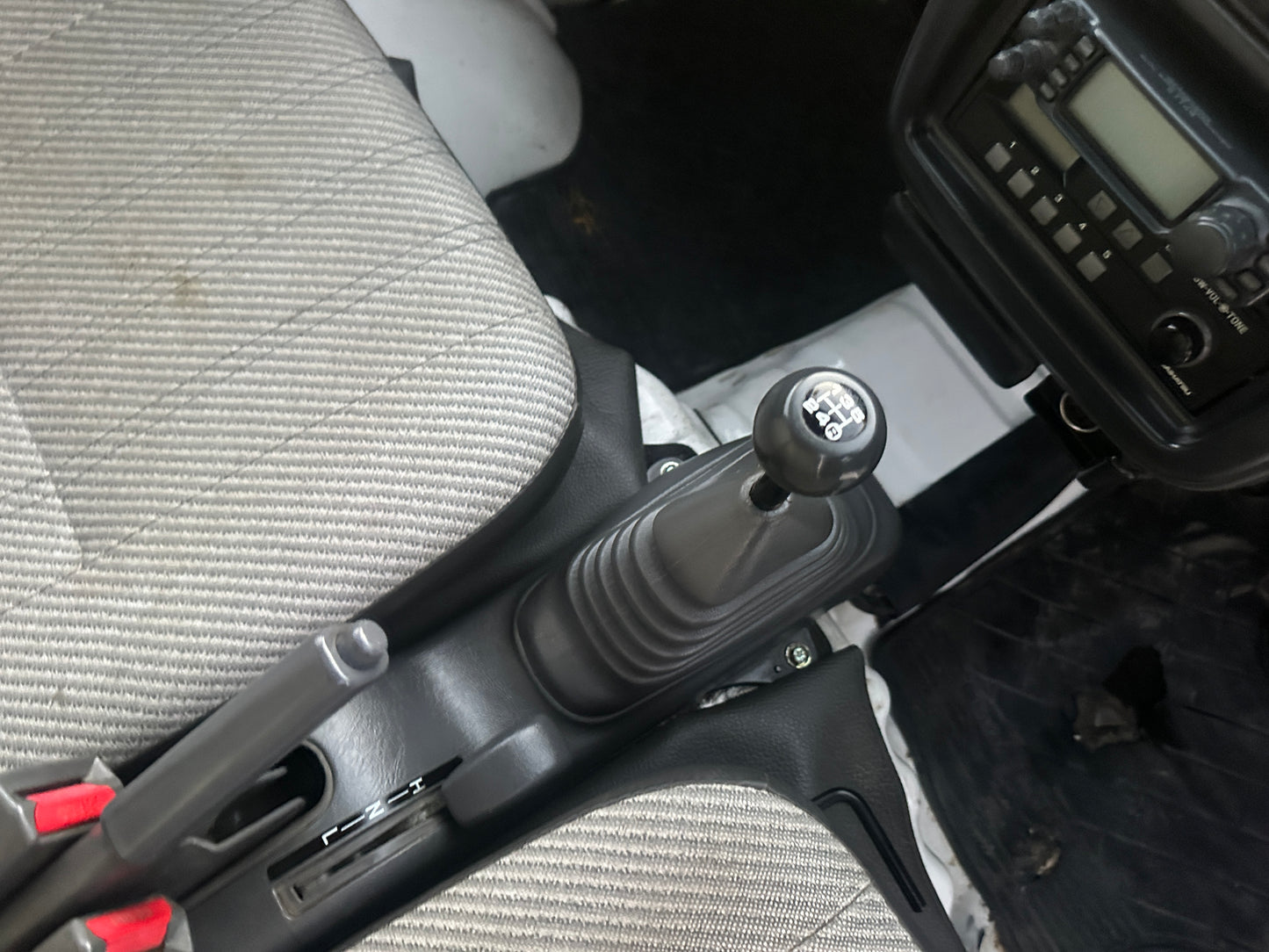 1997 DAIHATSU HIJET SUPER JUMBO 4WD - A/C - EXTENDED CAB WITH HIGH ROOF — LOT#692