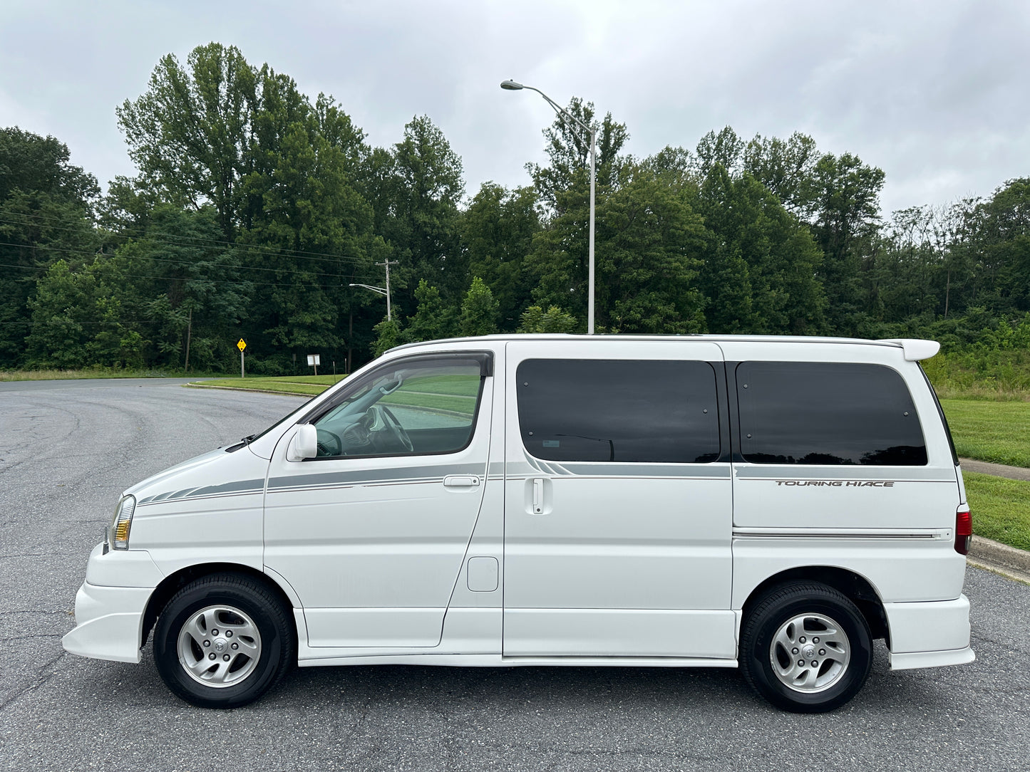2000 TOYOTA TOURING HIACE - GASOLINE - 47,239 MILES — LOT#765