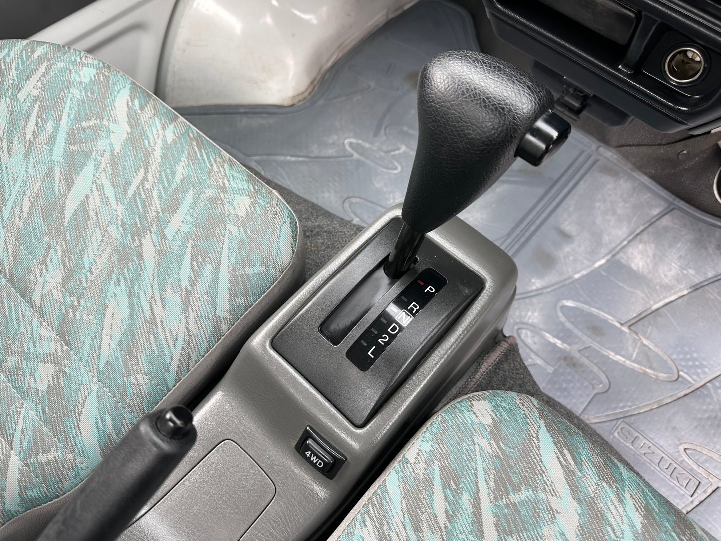 1999 SUZUKI CARRY TURBO 4WD - A/C - FUEL INJECTED - 15K Miles — LOT#829