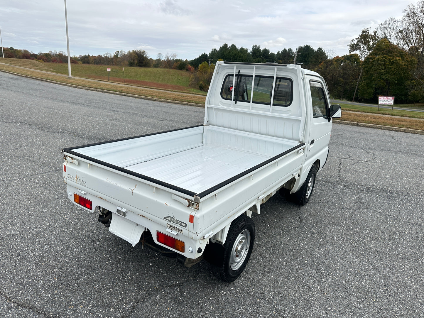 1993 SUZUKI CARRY - 4WD - AXLE LOCK — LOT#666
