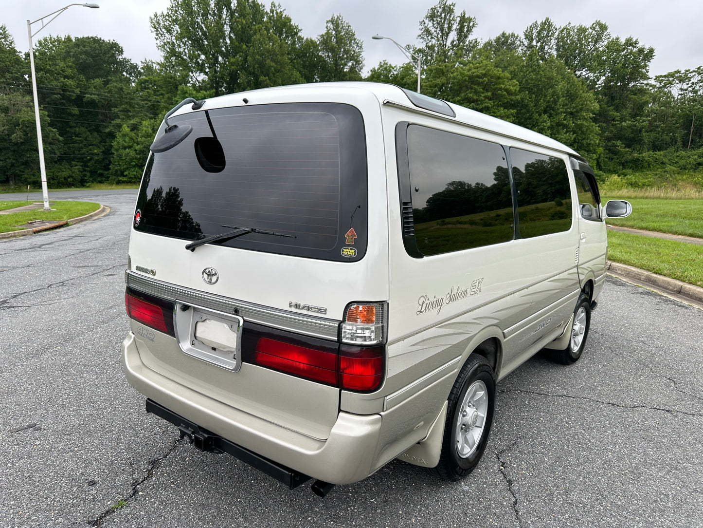 2000 TOYOTA HIACE SUPER CUSTOM LIVING SALOON EX 4WD — INTERCOOLER TURBO DIESEL