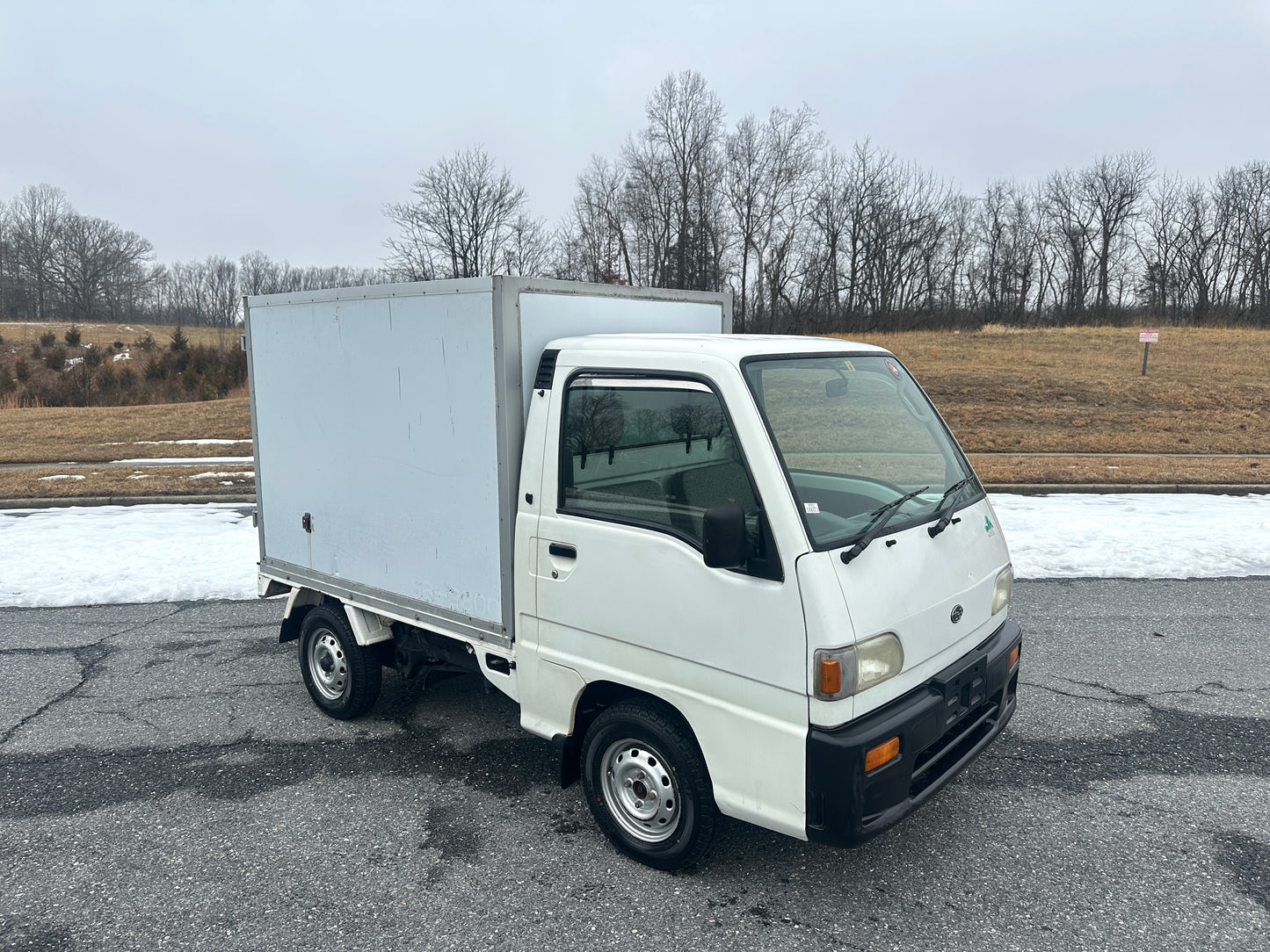 1999 SUBARU SAMBAR FREEZER TRUCK 4WD - 5 SPEED - A/C — LOT#782