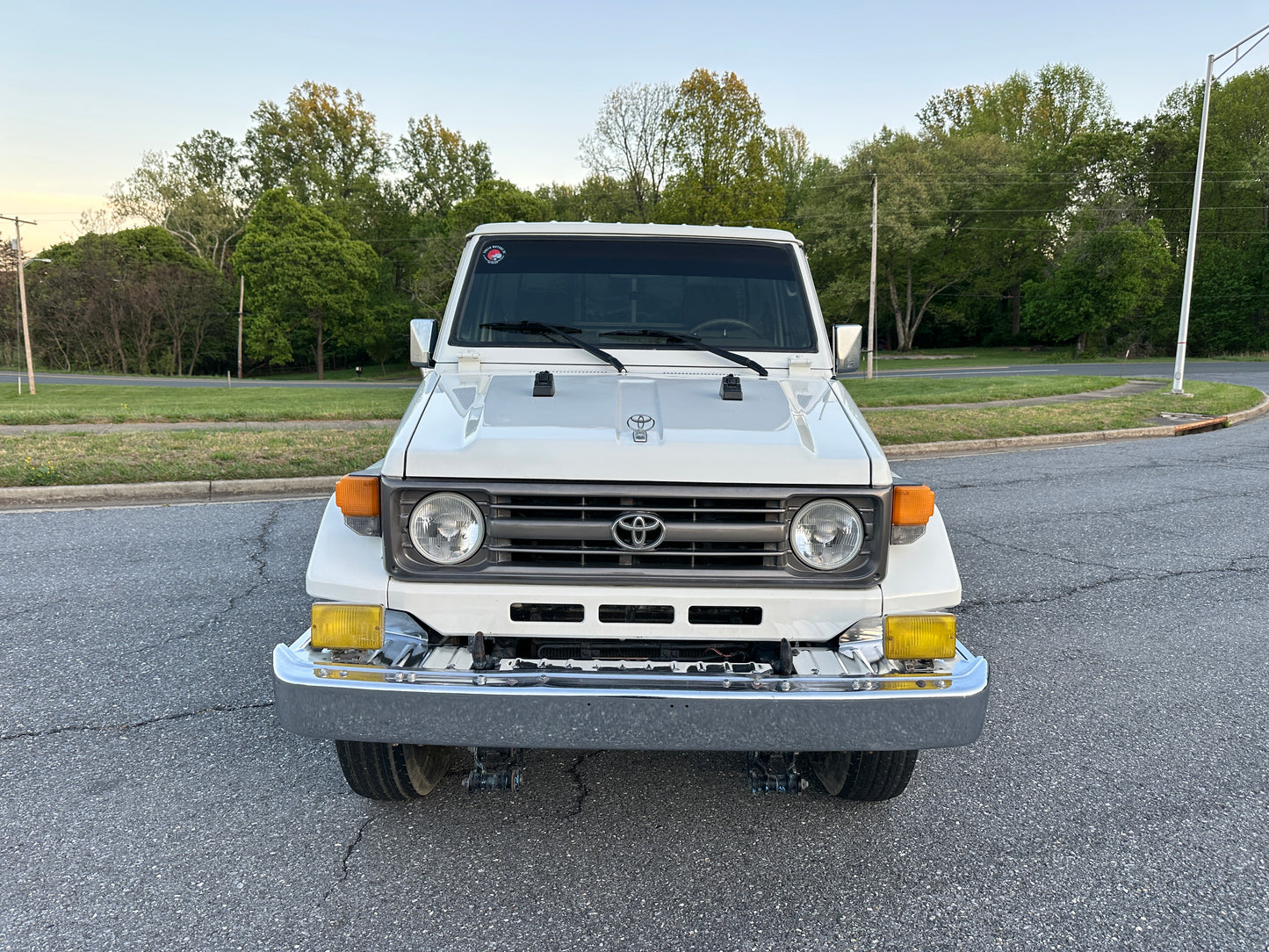 1999 TOYOTA LAND CRUISER FZJ75 PICKUP 4WD - GCC SPEC - LEFT HAND DRIVE - 5 SPEED MANUAL — LOT#854