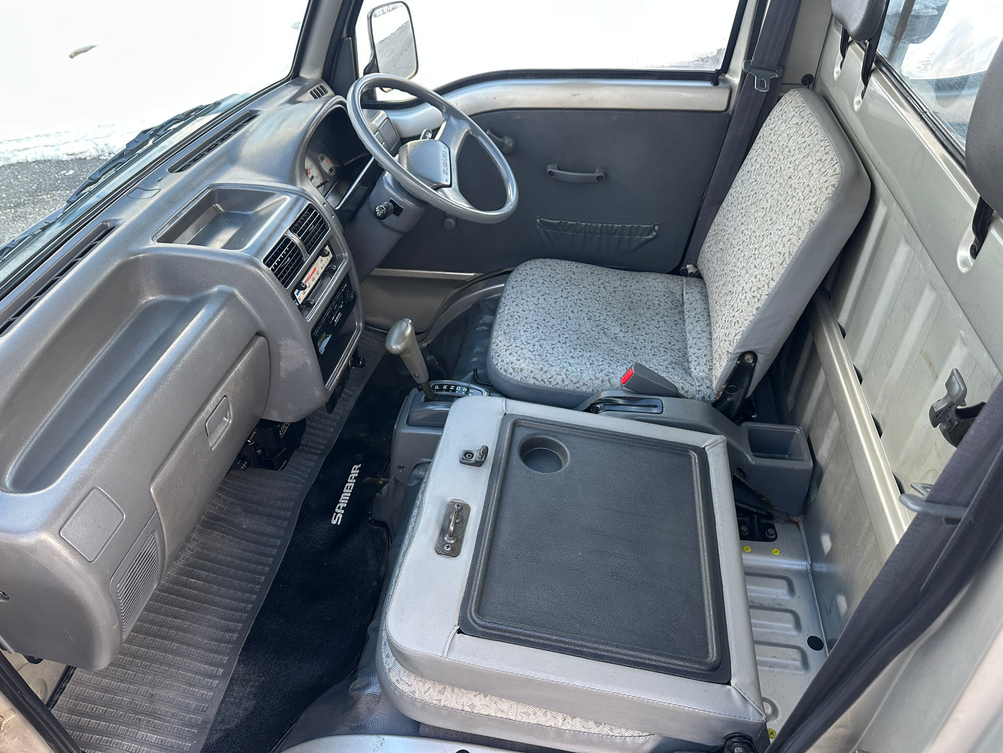 1998 SUBARU SAMBAR SUPER DELUXE CLASSIC - AUTOMATIC - FUEL INJECTED - A/C — LOT#728