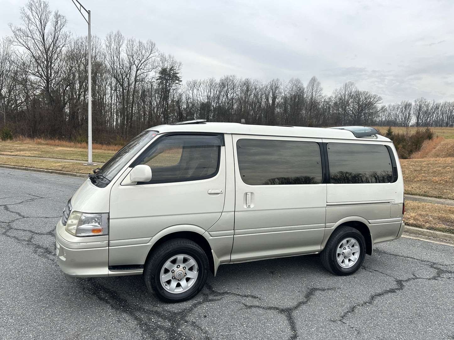 1999 TOYOTA HIACE SUPER CUSTOM LIMITED 4WD - INTERCOOLED TURBO DIESEL — LOT#687