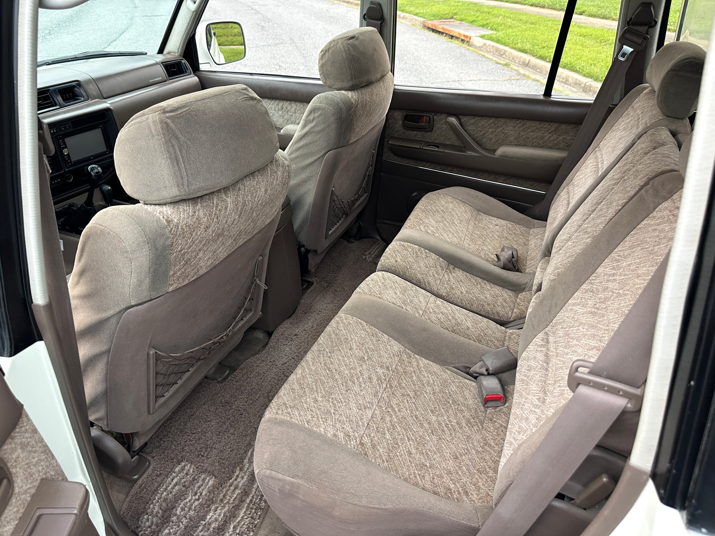 1997 TOYOTA LAND CRUISER FZJ80 VX-R 4WD - GCC SPEC - LEFT HAND DRIVE - 5 SPEED MANUAL - TRIPLE LOCKED - 56,203 Miles — LOT#859