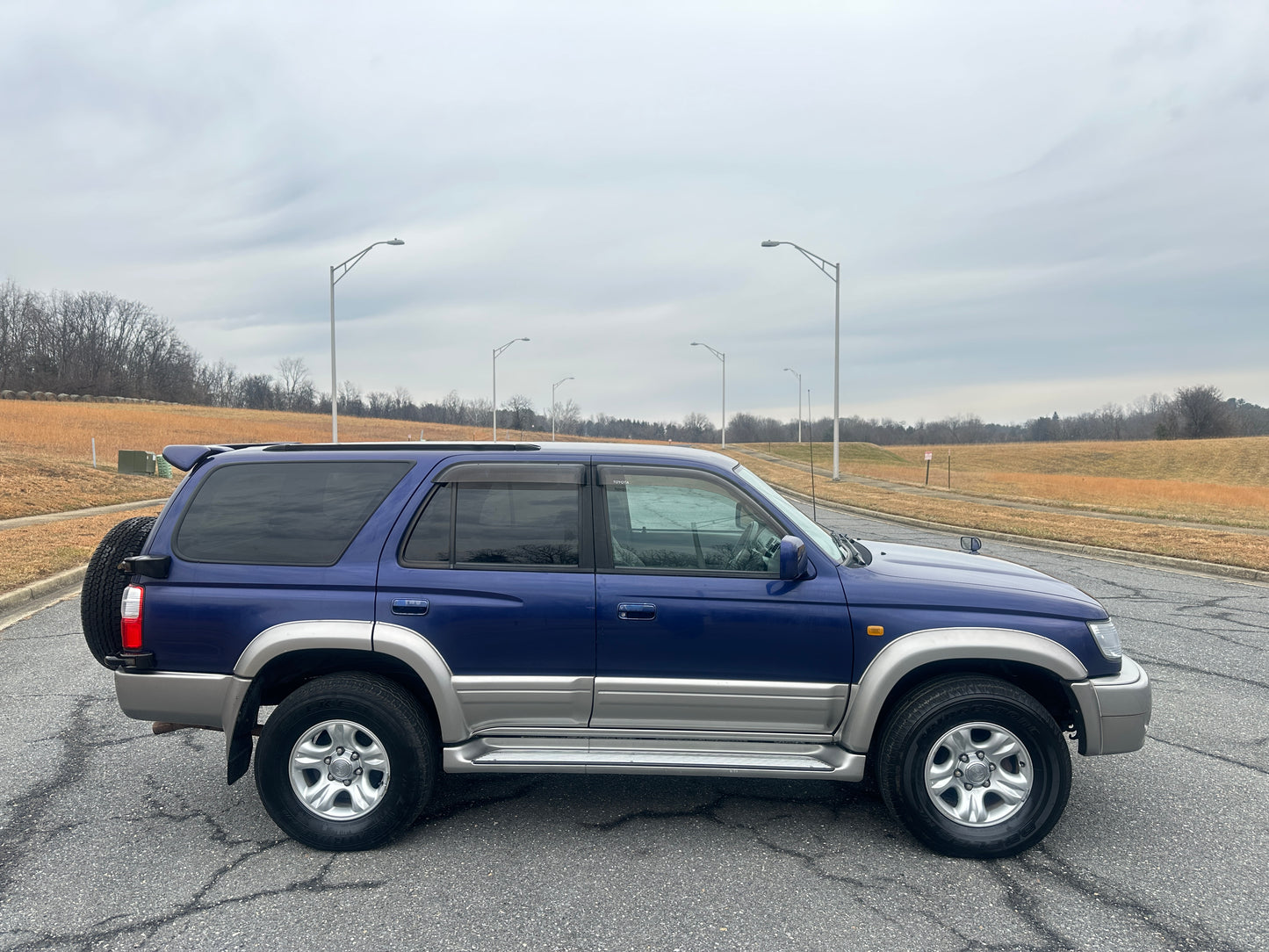 2000 TOYOTA HILUX SURF SSR-X 4WD - 4 Cylinder Gasoline — LOT#721