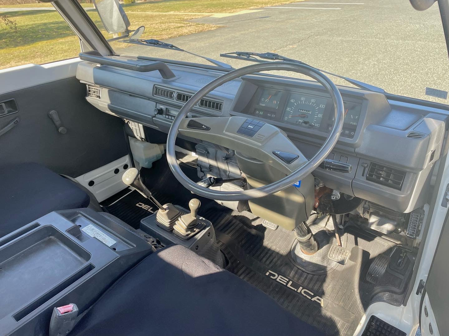 1991 MITSUBISHI DELICA L039G 4WD