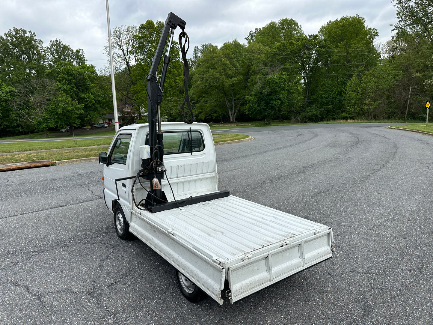 1996 MAZDA AUTOZAM SCRUM - HYDRAULIC CRANE - 28k Miles — LOT#762