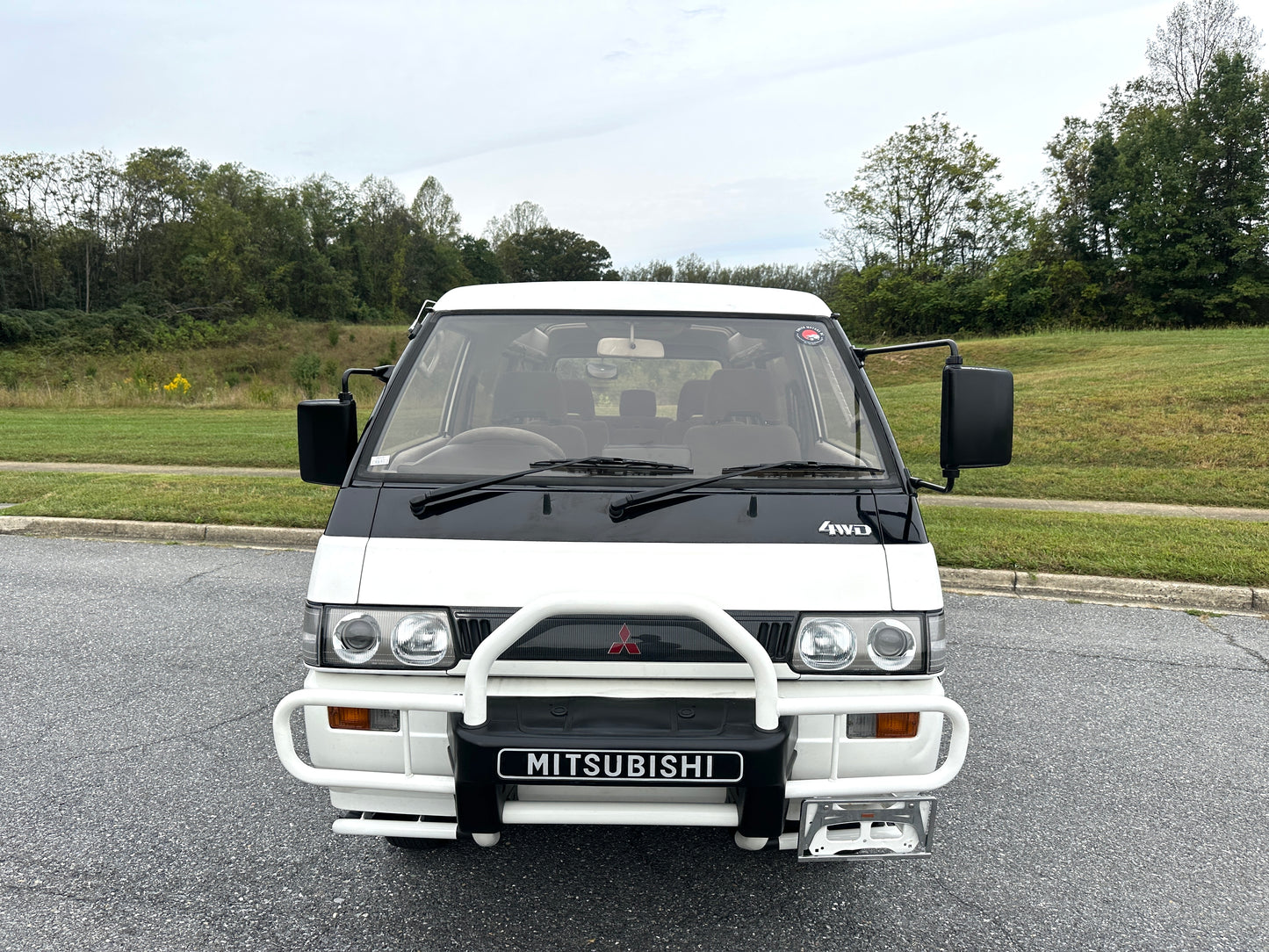 1991 MITSUBISHI DELICA STAR WAGON 4WD SUPER EXCEED - TURBO DIESEL - 60k Miles — LOT#654